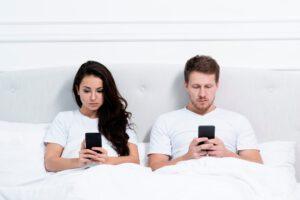 Terapia de adicción al móvil en Valencia - Cama